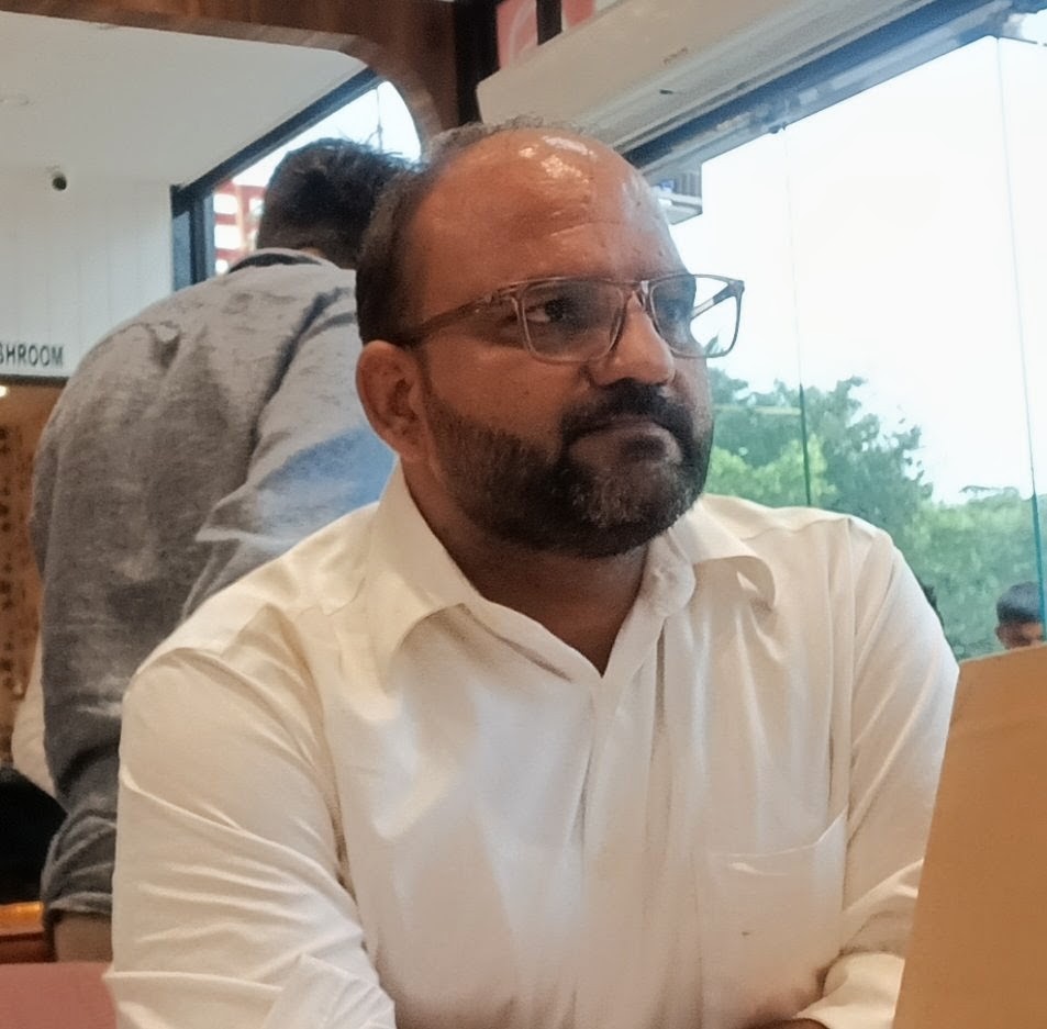 Phukla, Co-founder